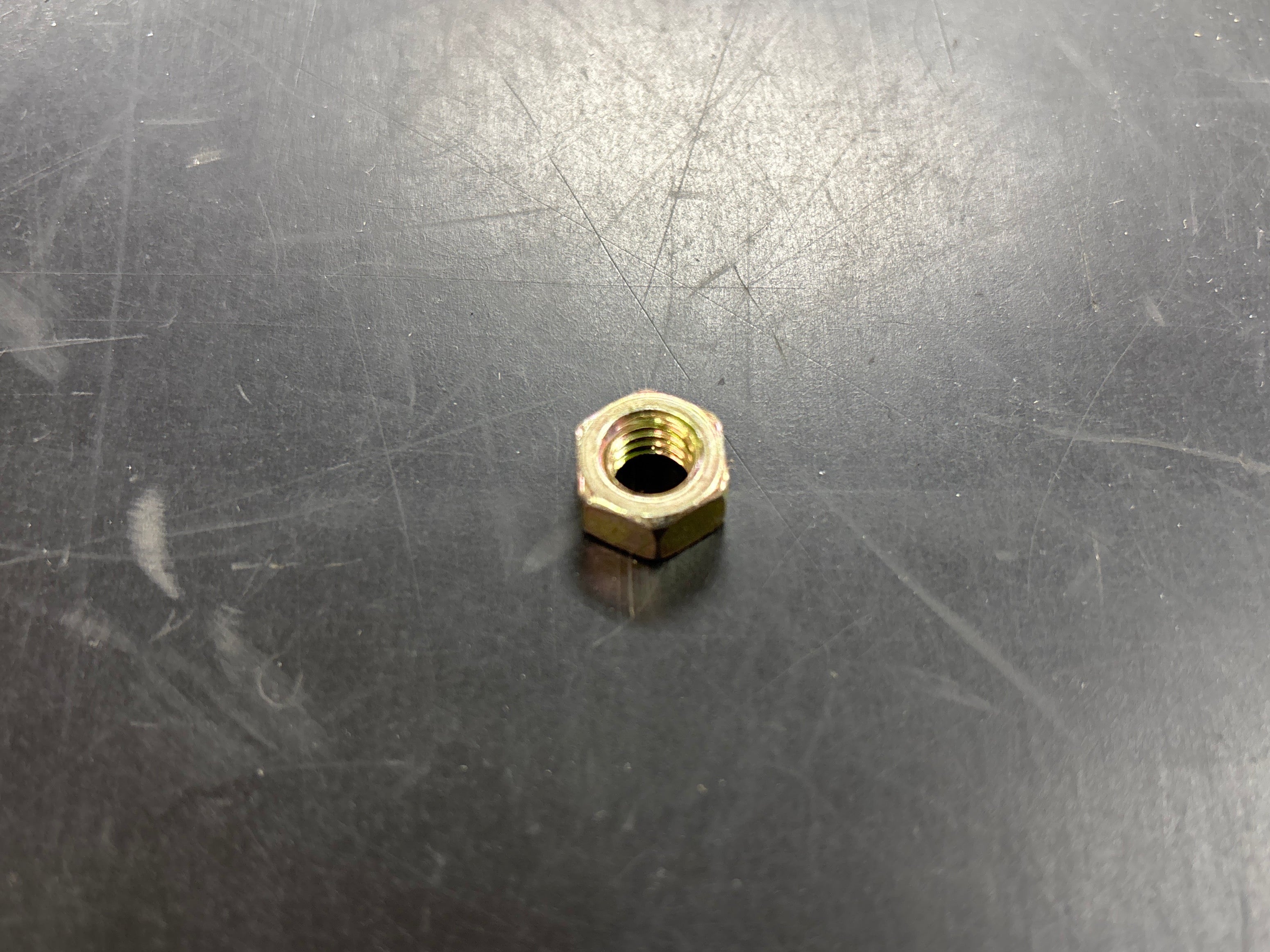nut 33