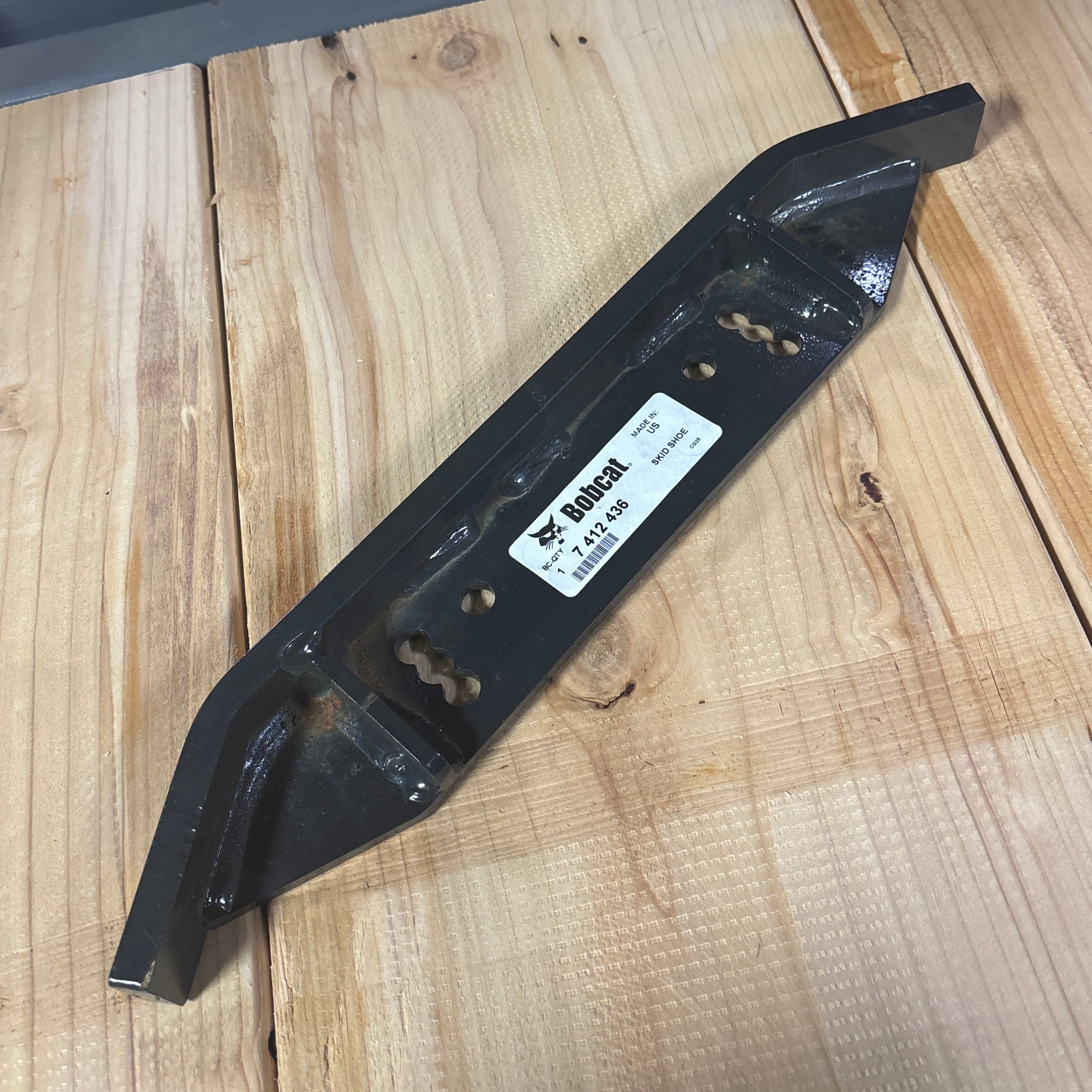 Bobcat Shoe Skid for Snowblowers 7412436