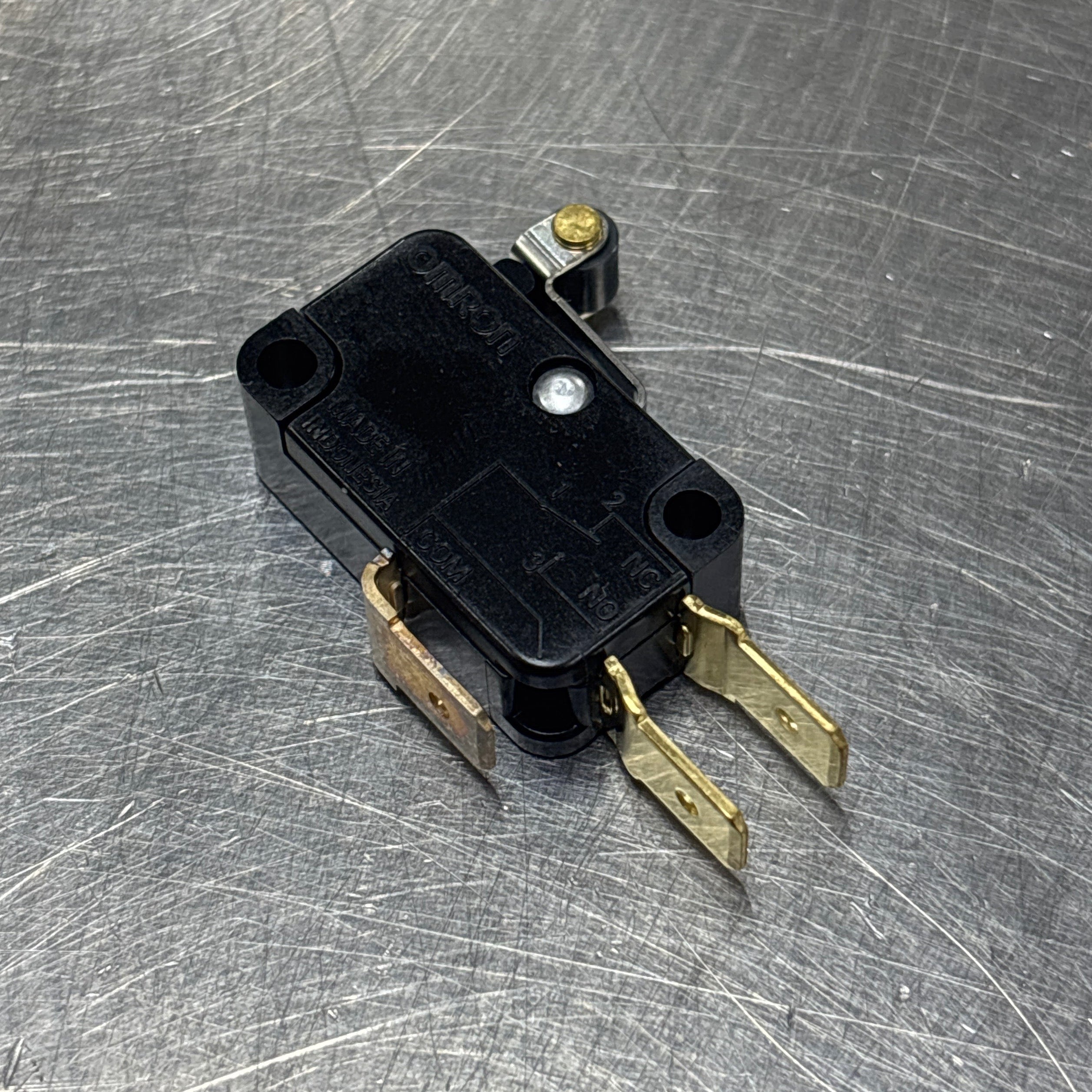 Avant Switch 64504