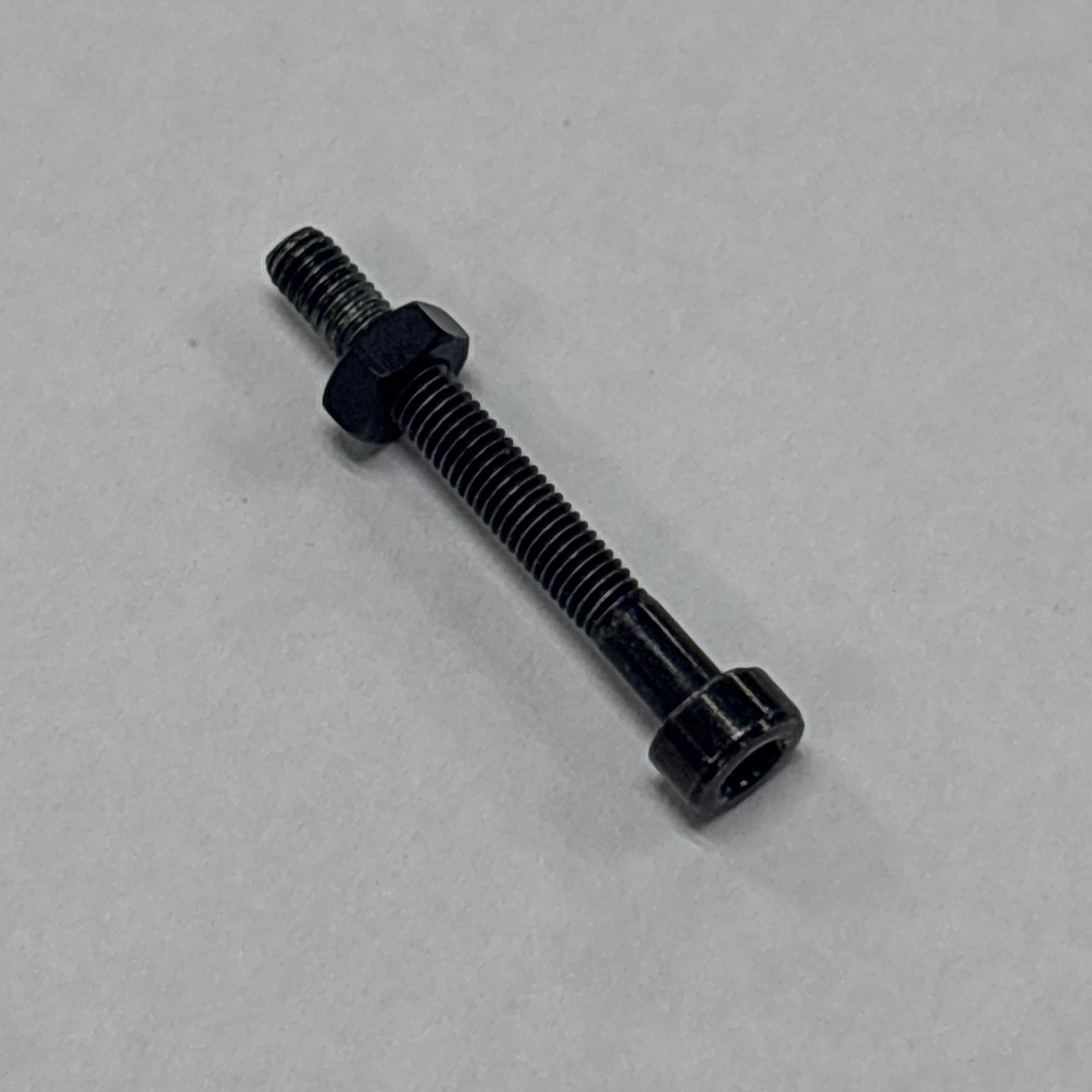 Avant Bolt and Nut U00104