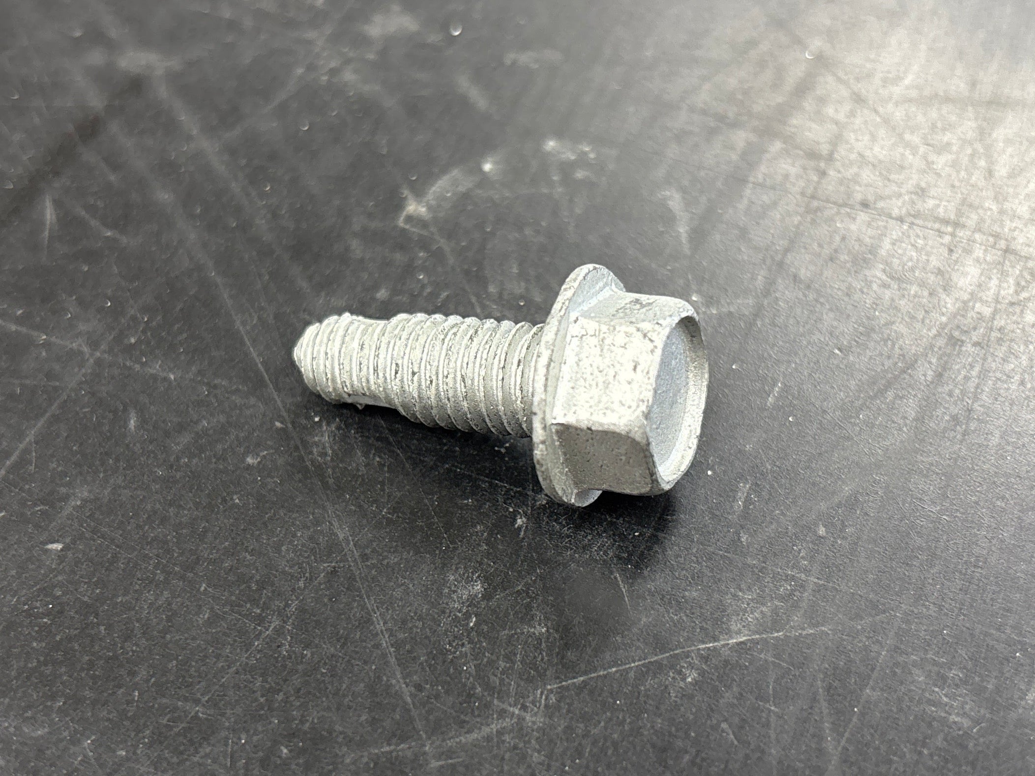 bobcat screw 84g3716
