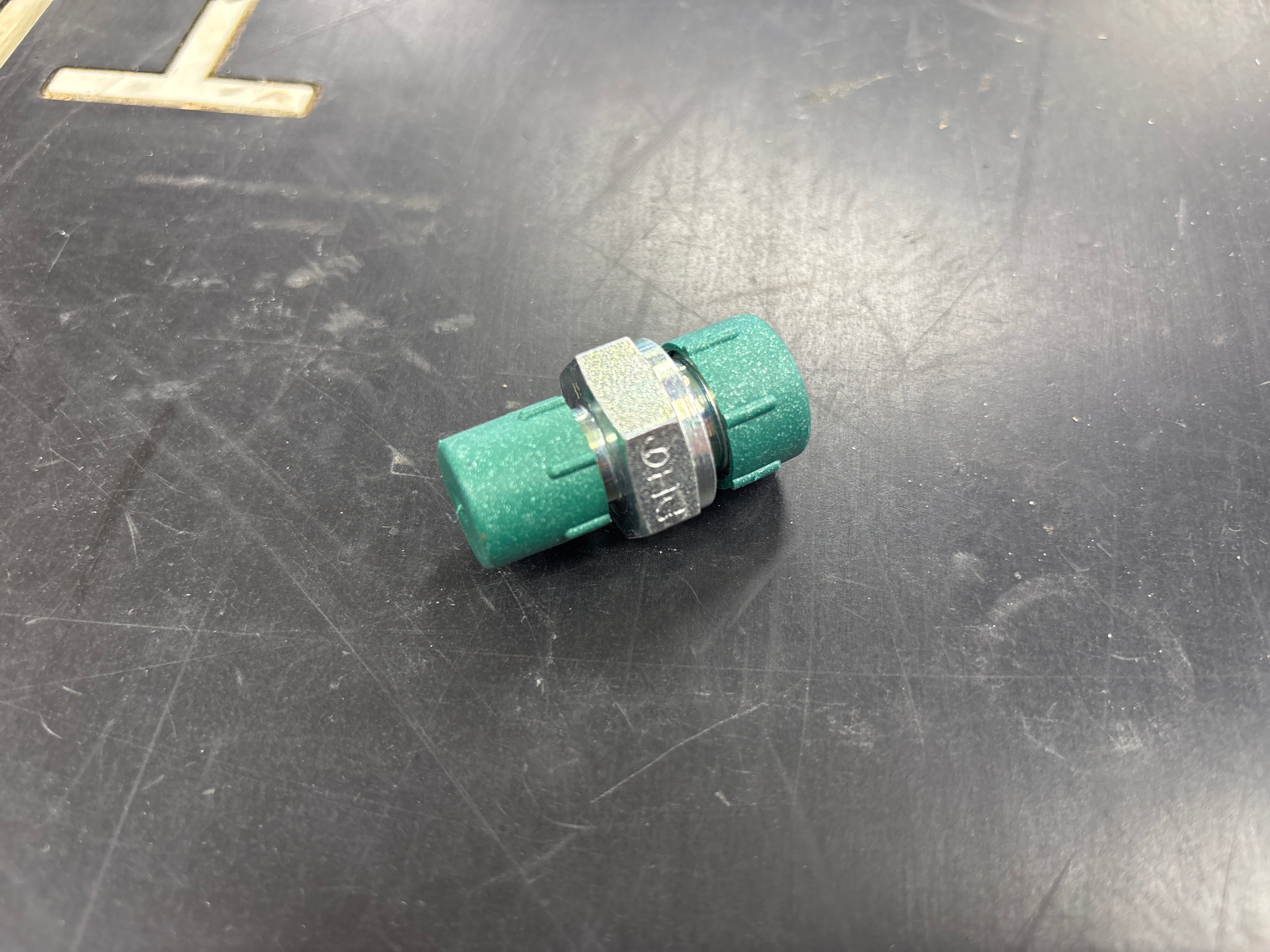 64041 HYDRAULIC FITTING 