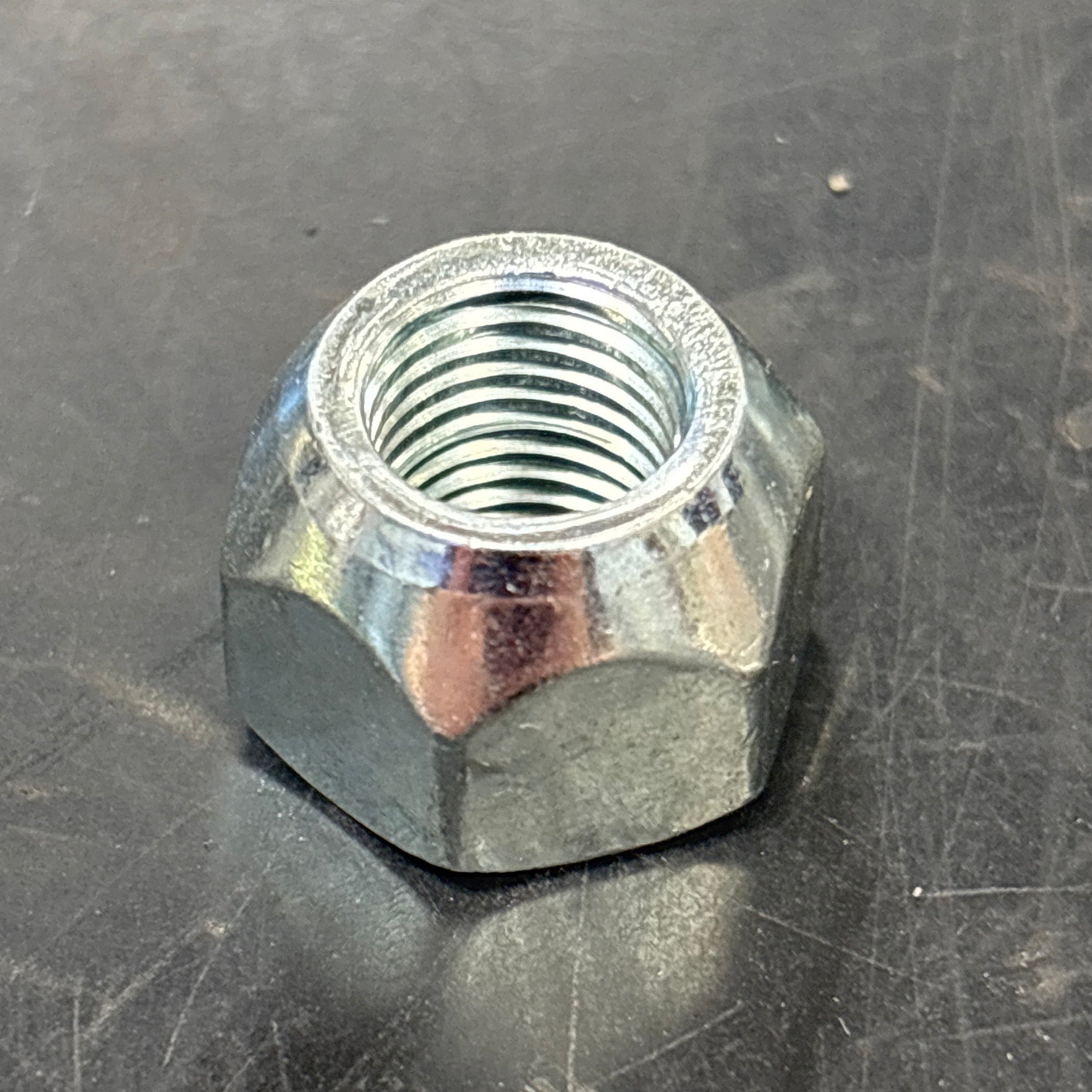 Bobcat wheel nut 6561162