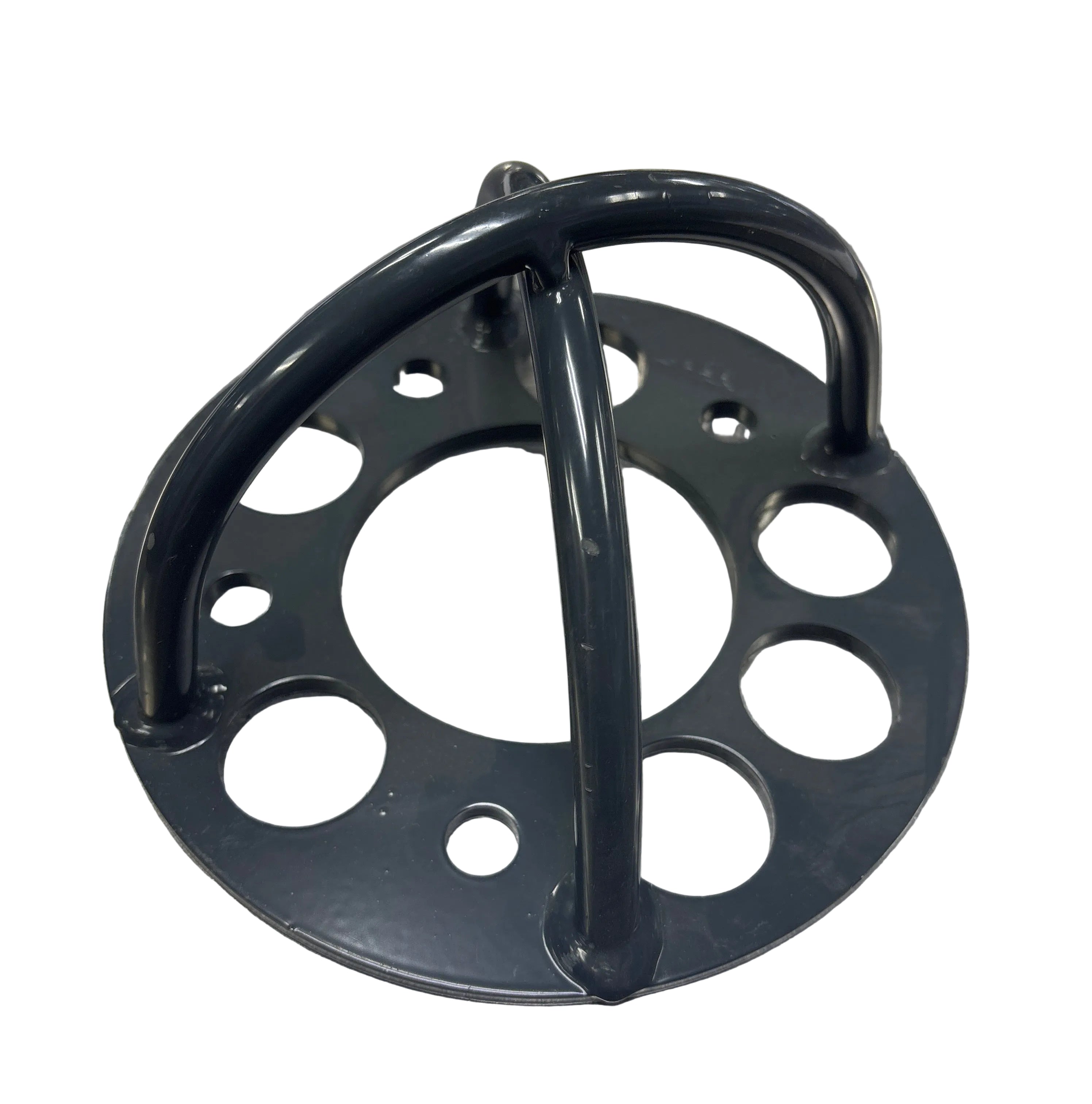 Avant wheel hub tie down A423091
