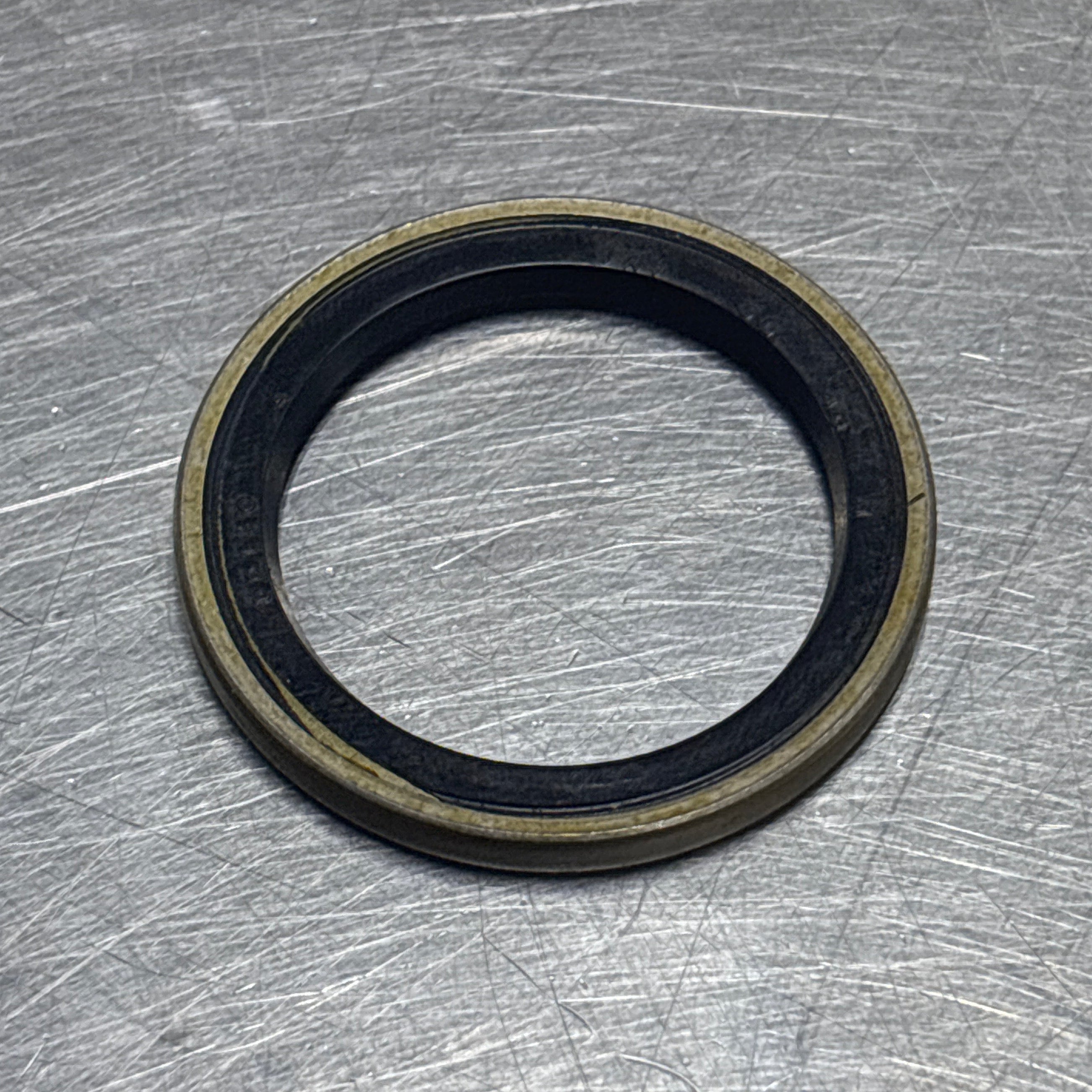 Bobcat oil seal for excavators 6653535
