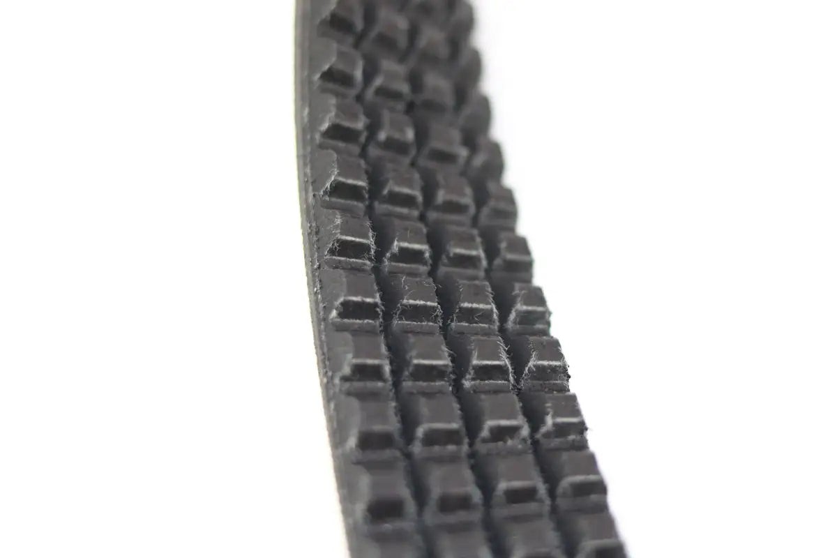 bobcat drive belt for loaders 7177671