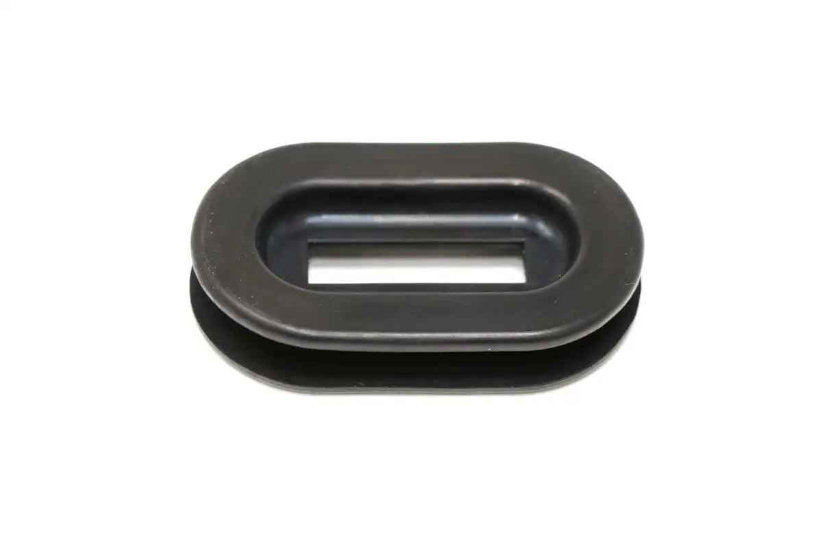 grommet 4